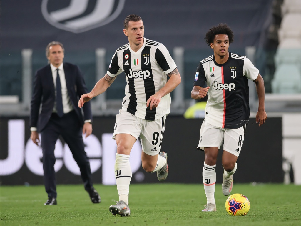 西超杯冠军榜：巴萨称霸，皇马紧随其后