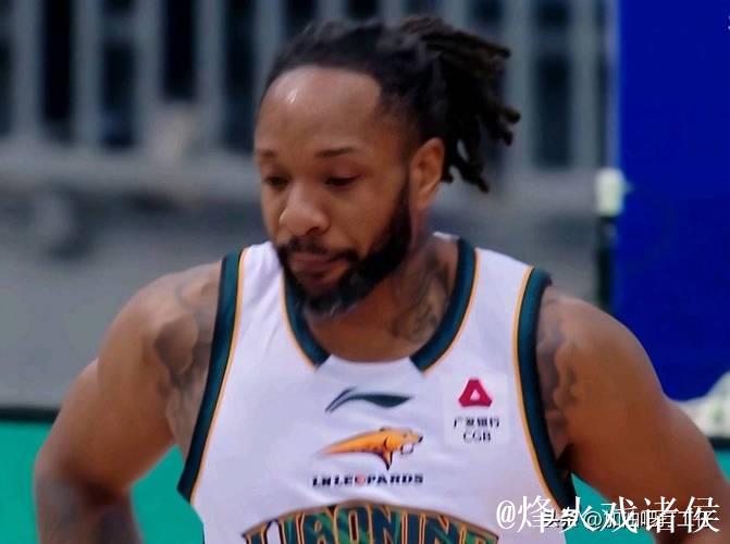 辽宁半场50-39领先广厦，威尔斯贡献13分